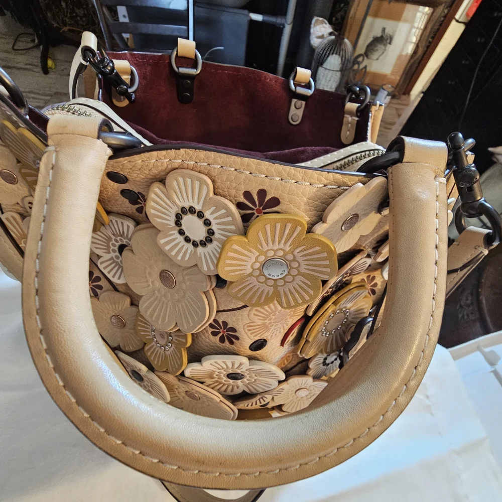 Coach 1941 Tea Rose Rogue 31 Satchel Purse Bag With Dust Bag - Picture 10 of 17